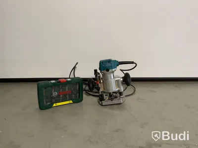Makita RT0700C inkl case samt tillbehör